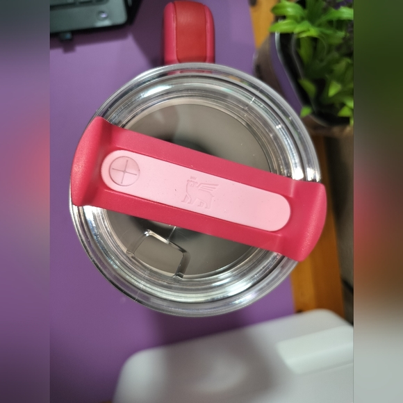 New Stanley cosmo pink target Valentín day quencher H2.0 tumbler 40oz/1.18L - Picture 5 of 11